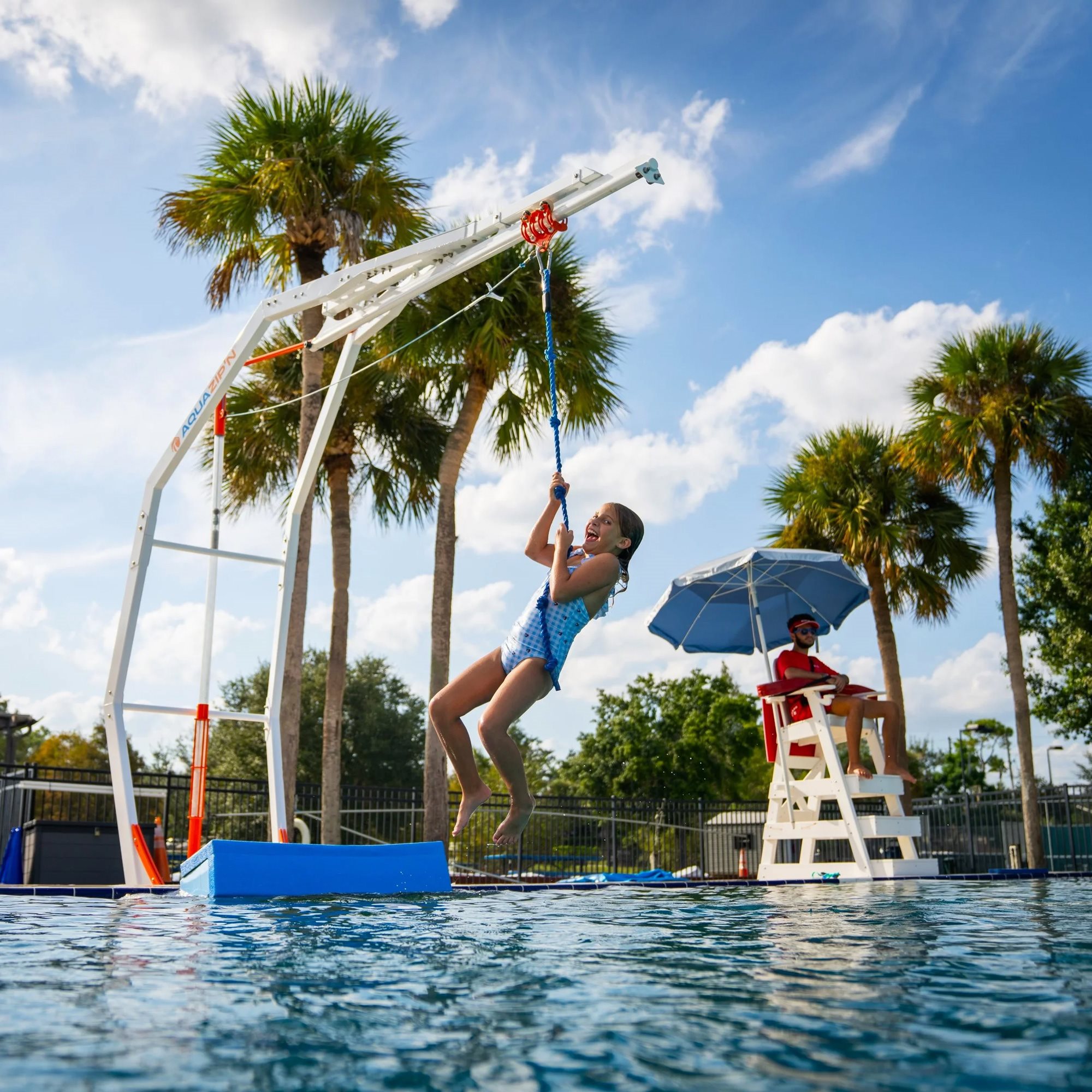 Aquazip'N Line With Rope Swing