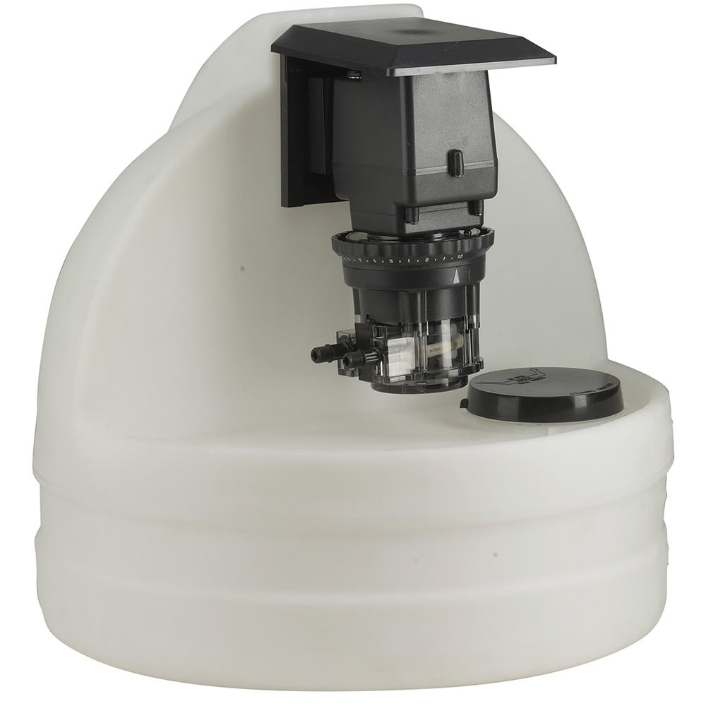 Stenner 45M5 Low Pressure Chemical Pump with 7.5 Gallon Tank