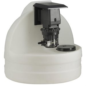 Stenner 45M5 Low Pressure Chemical Pump with 7.5 Gallon Tank