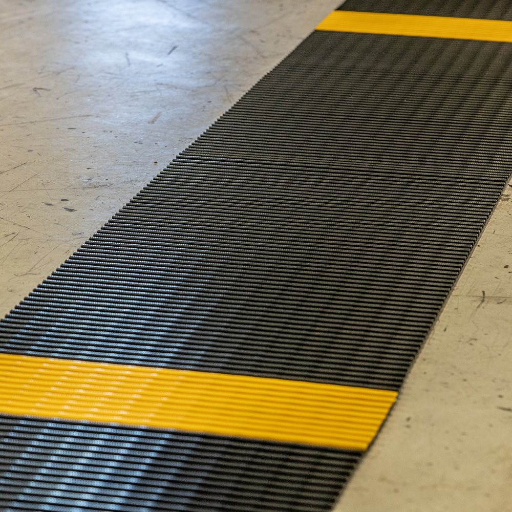 CrossLine COVID-19 Matting 18" × 80', Roll
